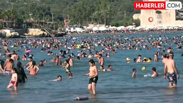 Deniz Sıcaklığı 32 Derece: Kızkalesinde Tatilci Yoğunluğu