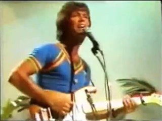 ROCK'N'ROLL JUVENILE by Cliff Richard - live TV performance 1977