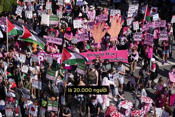 Người biểu tình phá hàng rào an ninh đại hội đảng Dân chủ-TIN THẾ GIỚI