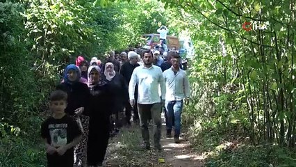 Uludağ’ın eteğinde suyun kaynağında susuz kalan köylüler, eylem yaptı boruları kesti