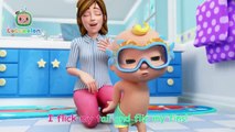 Fast Little Fishy Bath Time!  - CoComelon Nursery Rhymes _ Kids Songs