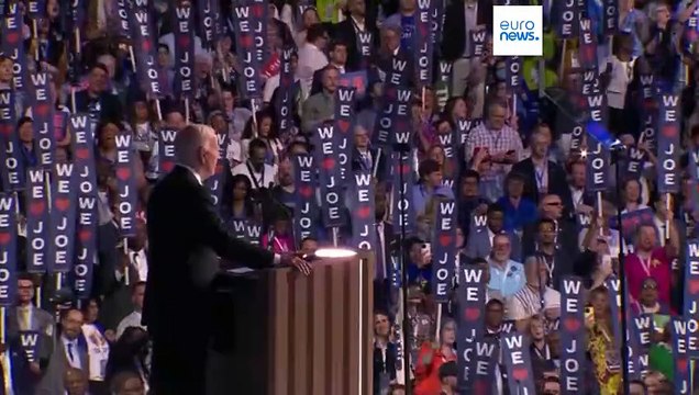 Democratas recebem Biden como herói ao celebrar a nomeação de Kamala Harris para candidata às presidenciais