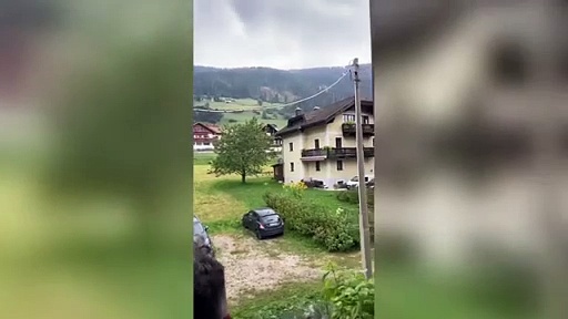 Video Il video degli spari di Ewald Kühbacher: ha ucciso il padre Hermann e la vicina Waltraud Jud prima di suicidarsi
