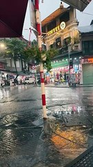 Sudden Rainstorm Floods Hanoi out of Nowhere in 2024