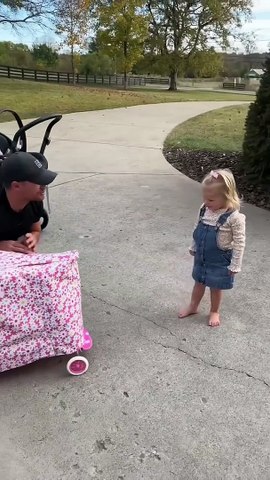 Preparing our Daughter for the Triplets! ð¥° #cute #baby #surprise #mom