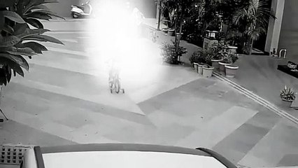 Niña de 4 años es arrollada por una camioneta luego de caerse de su bicicleta