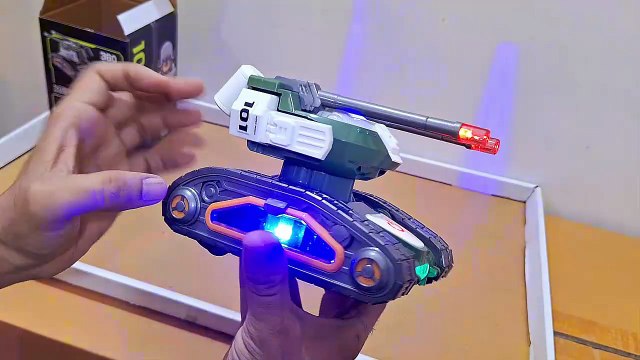 Unboxing and Review of Transforming Tank Robot Gimbal Electric Toy Car Automatic Transforming Combat Mecha Toy Transforming robots