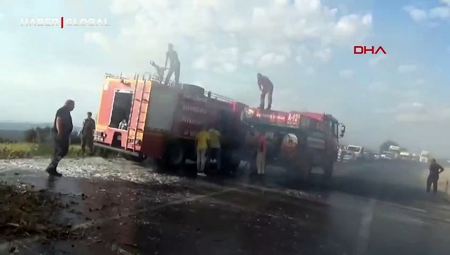 Saman yüklü tır seyir halindeyken alev aldı
