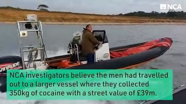 Drug smugglers hauling £39m in cocaine jump ship to try and evade arrest