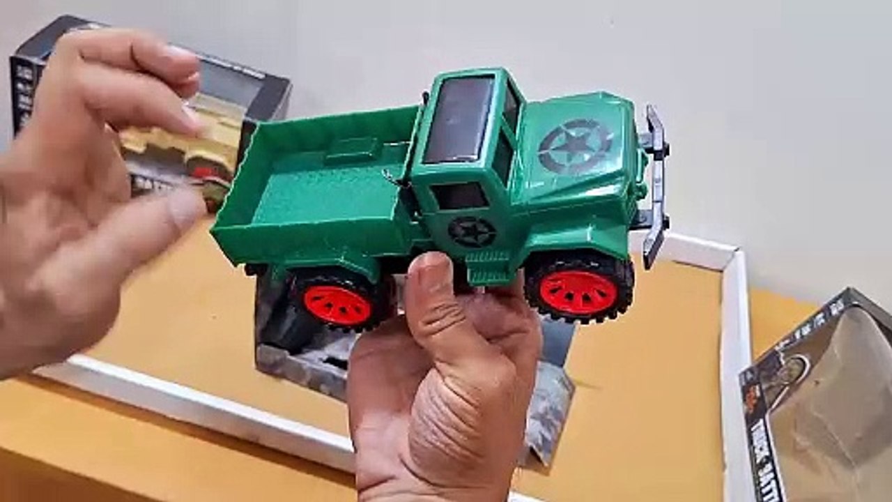 Unboxing and Review of RC Army Truck Remote Control Military Truck - Military Jeep Truck Model Army