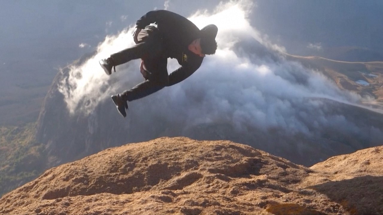 Climbing Walls Figuratively and Literally With This Amazing Parkour Prodigy