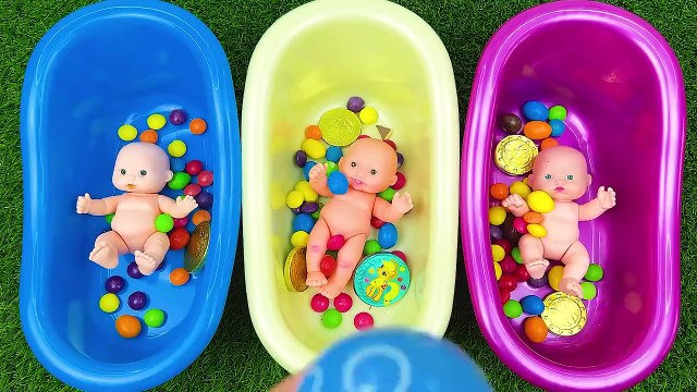 Rainbow Satisfying Video l ASMR Mixing Candy _ Skittles in Three Bathtubs Baloons with M_M's Slime