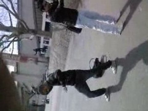 spoke jeyjey a londre en mode spectacle de dance electro