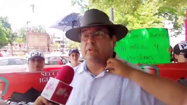 Trabajadores del Poder Judicial de los juzgados quinto y noveno con sede en #Iguala de la Independencia, realizan marcha y volanteo en defensa del Poder Judicial de la Federación ante la reforma presentada por el presidente de México, Andrés Manuel López