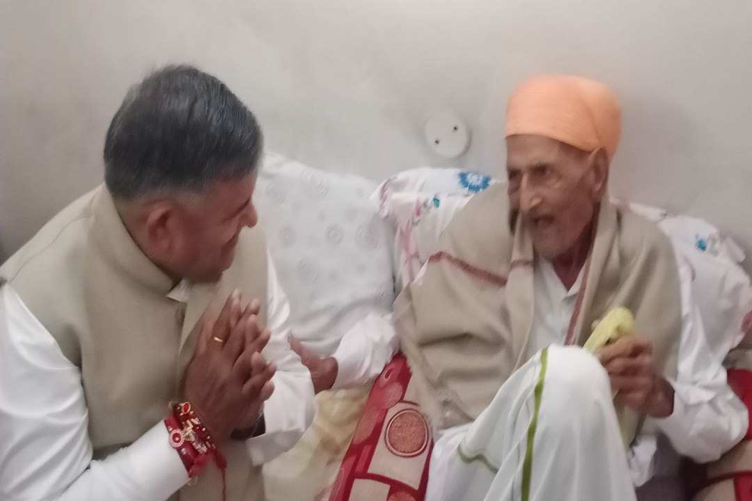 पंजाब के राज्यपाल कटारिया ने वयोवृद्ध भाजपा नेता देरासरिया की पूछी कुशलक्षेम