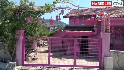 75 yaşındaki "Barbie Teyze"nin pembe hayatı