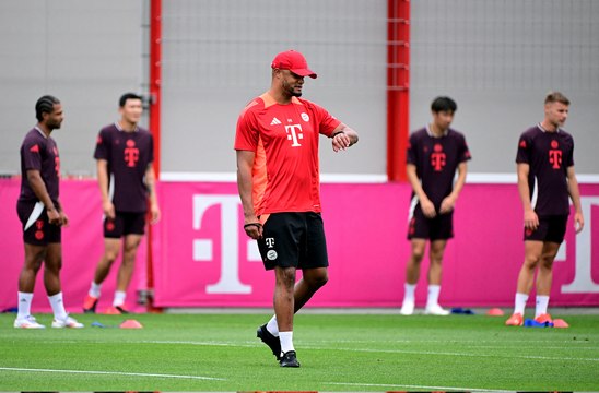 بايرن ميونيخ وبوروسيا دورتموند يتأهبان لبداية البوندسليغا