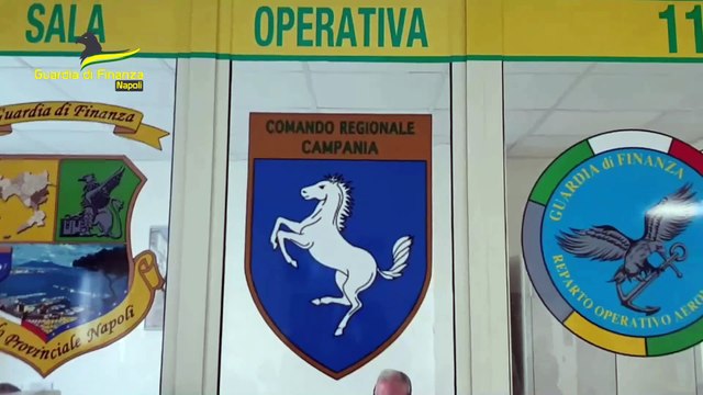 Napoli, autorimesse occupano stalli comunali per parcheggiare auto. Blitz della Guardia di Finanza (21.08.24)