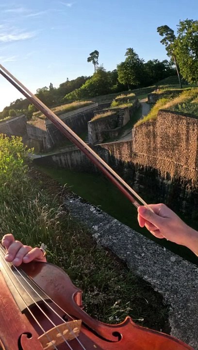 Slumdog millionaire babyy Jai ho song music