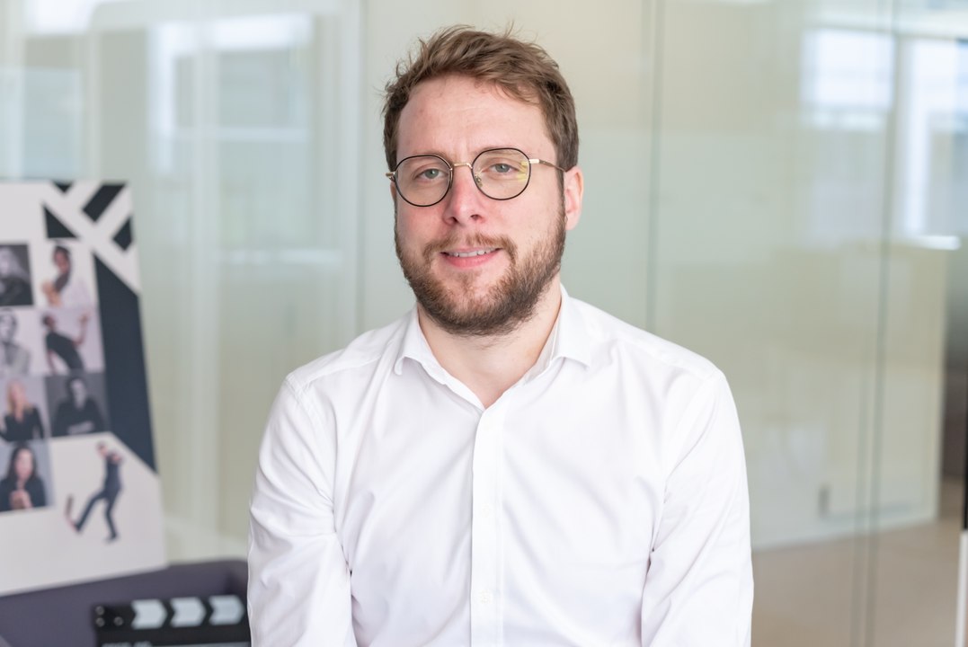 Meet Noé, Management Controller