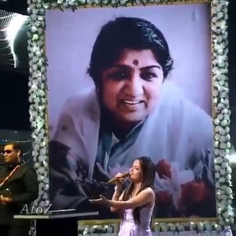 Janay kiun log mohabbat