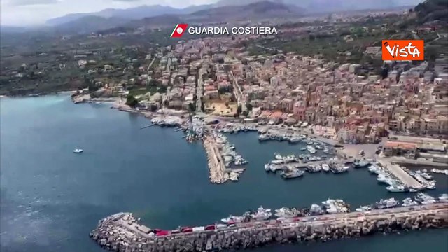 Naufragio a Porticello, Guardia Costiera, Carabinieri e Vigili del Fuoco alla ricerca dei dispersi