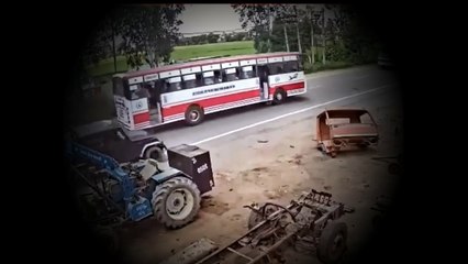 Accident CCTV Caught .... Bus Car