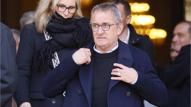 GALA VIDEO - Christophe Dechavanne touchant sur son célibat : “Je rêve d'une vie de couple”