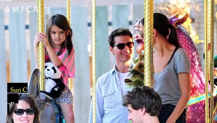 Suri Cruise è al college. E la aiuta mamma Katie Holmes