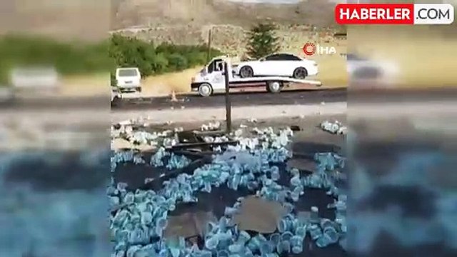 Tır ile kamyon kafa kafaya çarpıştı: 1 ölü, 1 yaralı