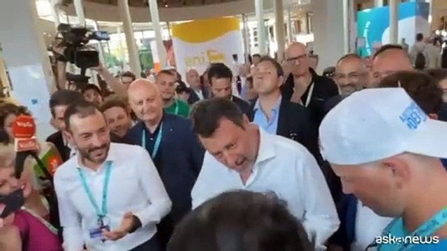 Salvini show al Meeting, acquista 10 biglietti lotteria: cosa vinco?