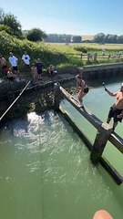Ah well need to come back for this-#parkour #swings #summer #pk4life #parkourgirl #parkourwomen #cheerspk #england #streetmedia #easylife