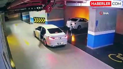 Tải video: Kağıthane'de Filistinli iş adamının öldürülmesine ilişkin 3 şüpheli şahsın kaçış görüntüleri ortaya çıktı