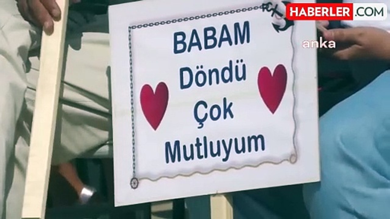 Tcg Kınalıada 4,5 Aylık Seferini Tamamladı... Denizcilerin Aileleriyle Kavuşma Anları, Evlilik Teklifleri Görüntüler Oluşturdu