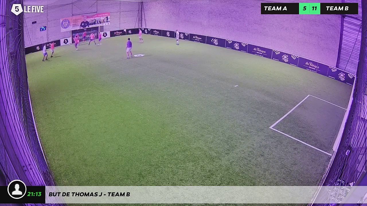 But de Thomas J - Team B