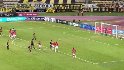 Deportivo Táchira iguala las acciones desde el manchón penal