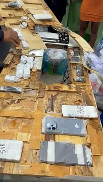 Policiais penais apreendem materiais ilícitos dentro de máquina de costura na Unidade Prisional 2 em Itaitinga