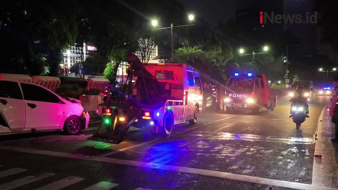 Kecelakaan Beruntun di Menteng, 3 Mobil Ringsek