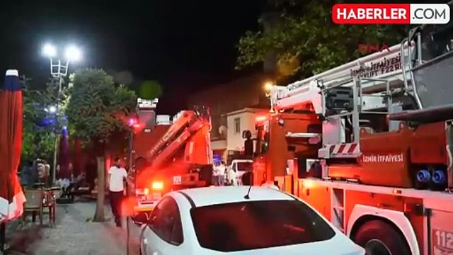 Asırlık çınar ağacının dalları kahvehanede oturanların üzerine düştü: 9 yaralı