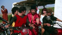 Από Μηχανής Θεός - Ο Παπασούζας Φαντομάς (1983)