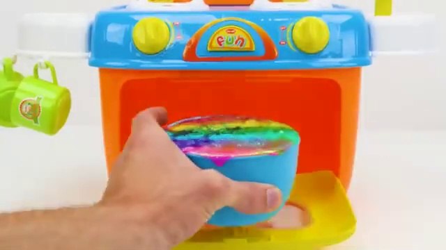 Toy Learning Video for Toddlers - Learn Spanish Colors, Shapes, and Numbers with a Birthday Cake!
