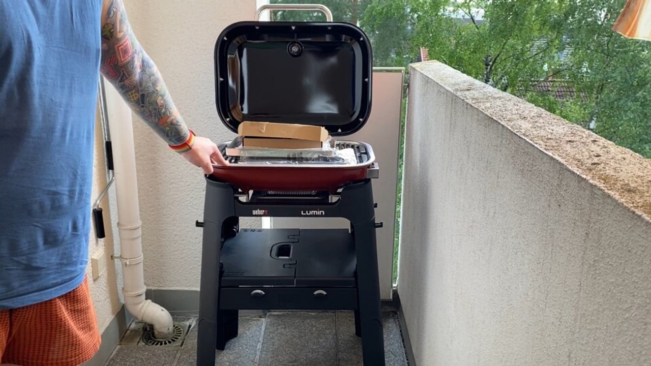 Weber Lumin Stand: So sehr wackelt der Ständer