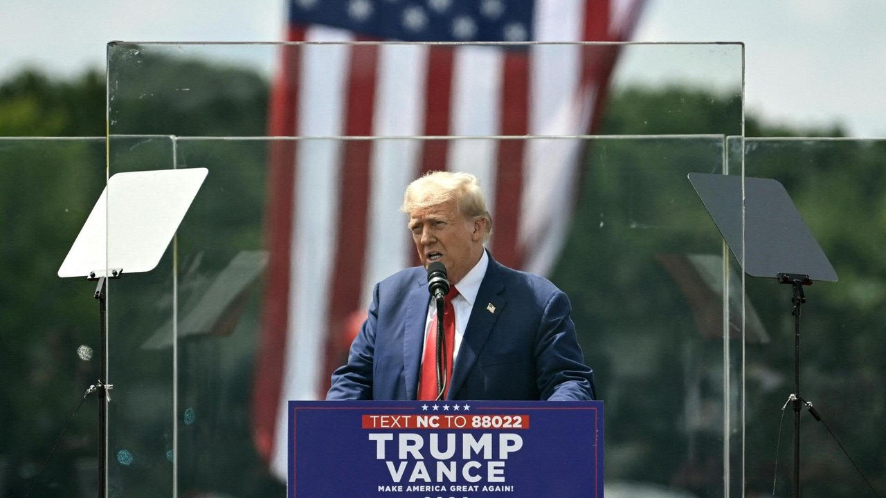 Trump macht Wahlkampf hinter Panzerglas