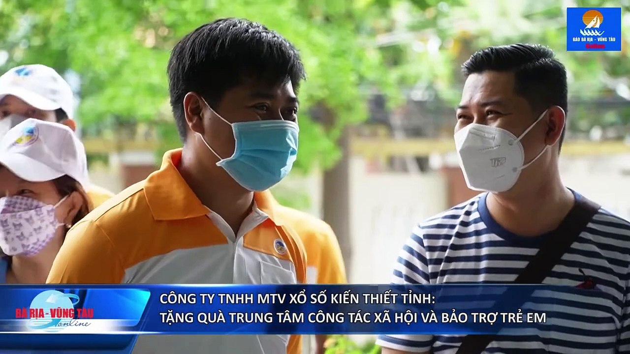 (Báo BR-VT) Tặng quà Trung tâm công tác xã hội và bảo trợ trẻ em