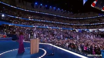 Oprah Winfrey alla convention democratica: "scegliamo la gioia!"