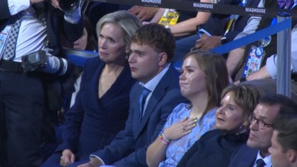 Le fils de Tim Walz ému aux larmes lors de l'investiture de son père