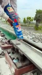 2 बच्चा ट्रेन कि पटरी मे फस गया है Help करो   _fasttrains  _motivational _emotional  _islamic(360P)