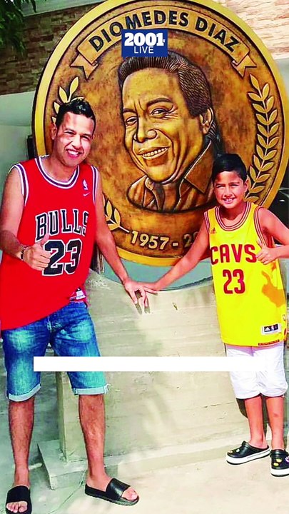 Es hijo del cantante de vallenato Martín Elías Díaz y nieto de Diomedes Díaz, a sus 15 años hoy enaltece el legado de su padre y abuelo