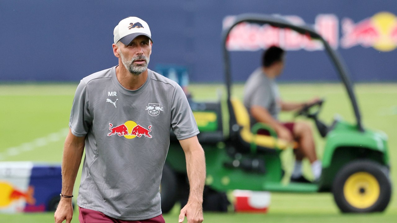 Rose zu Transfers: 'Im Hintergrund werden ein paar Namen ausgetauscht'