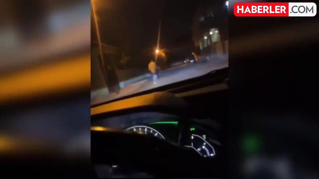 Görüntü Hatay'dan! Suriyeli kadın, kendisini rahatsız eden adamı aracıyla ezmeye çalıştı